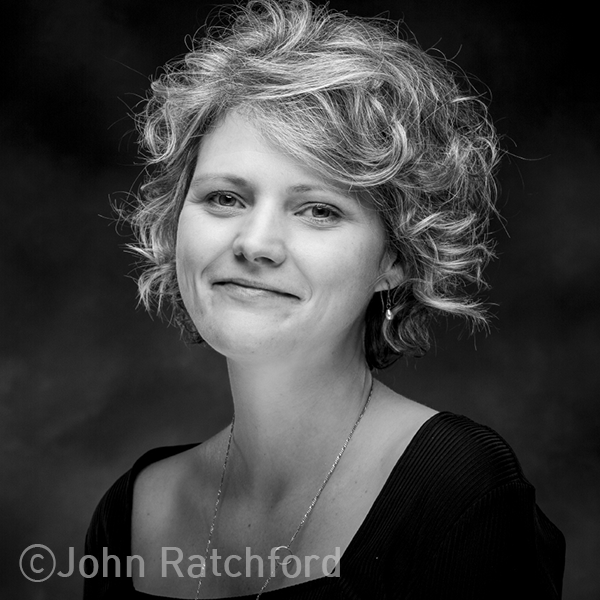 재클린 밀스감독