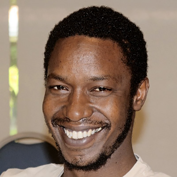 티에르노 술레이만 디알로감독